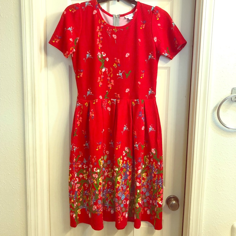 🦄  Lularoe Amelia Red Dress UNICORN ALERT 🦄